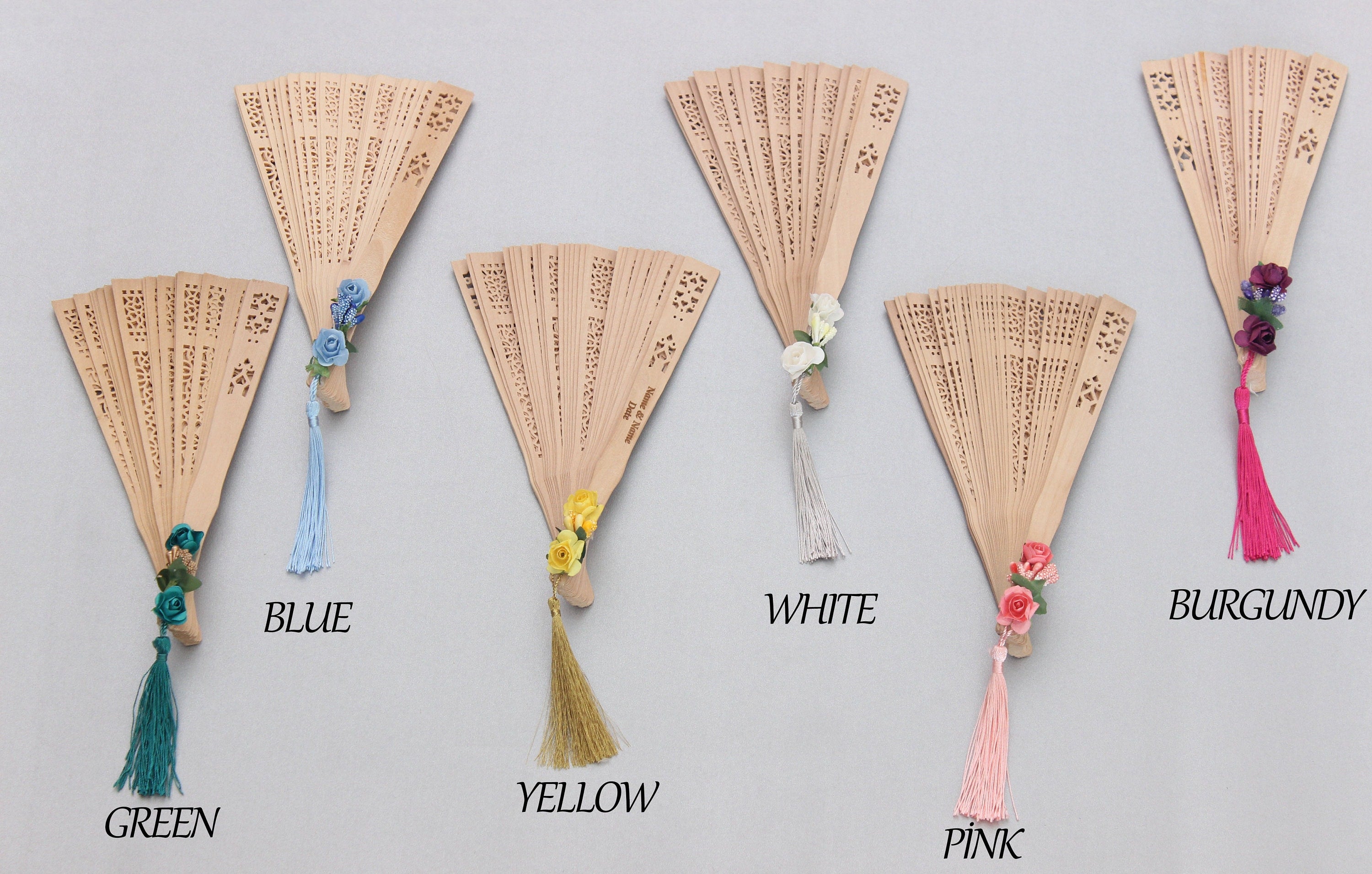 Engraved Wooden Fan for Guest Gift One Bud Two Paper Flower and Tassel Decoration Favor & Souvenirs