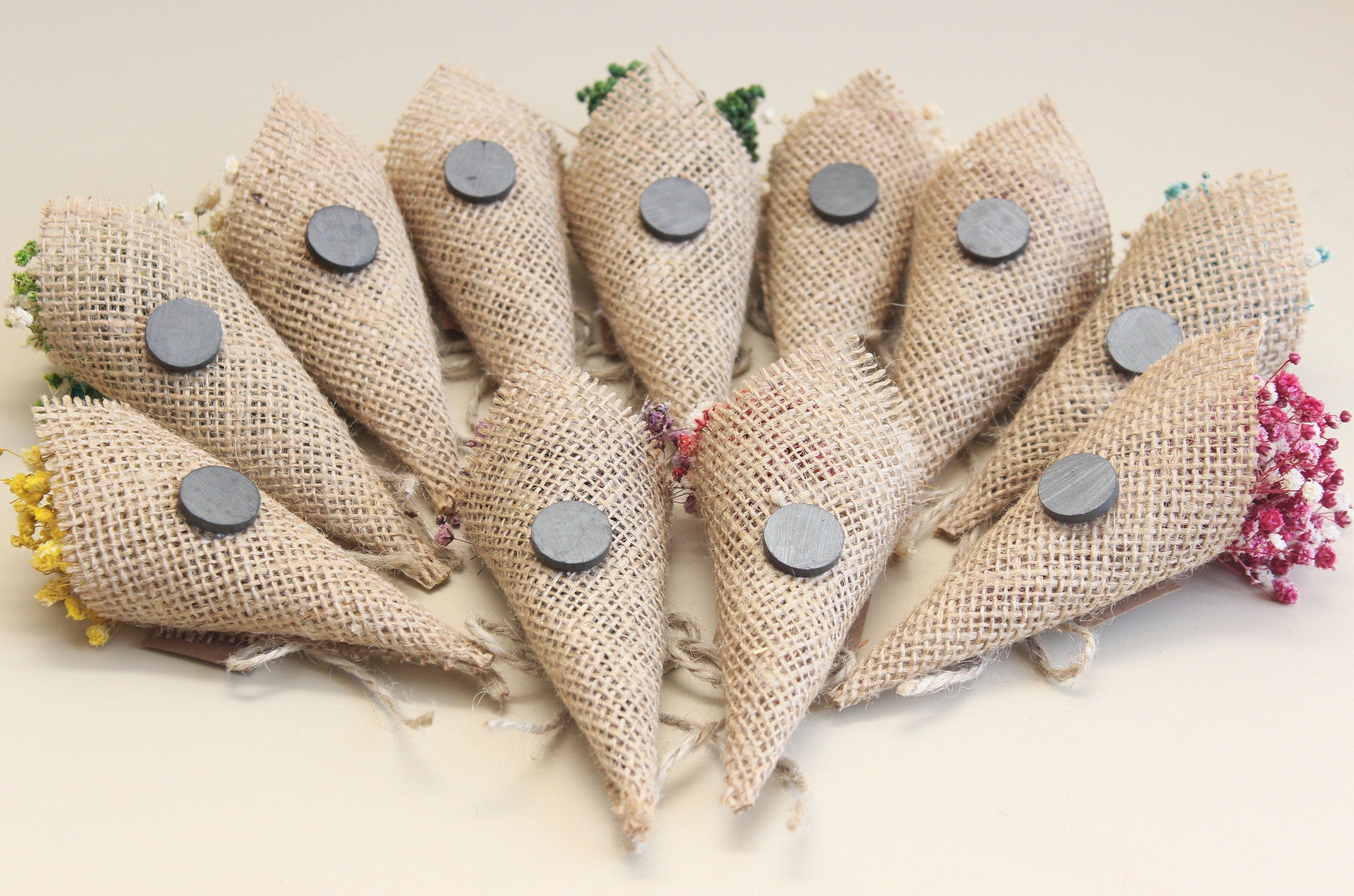 Personalized Mini Dried Flowers Cone Bouquet with Jute Rope for Guest Favors