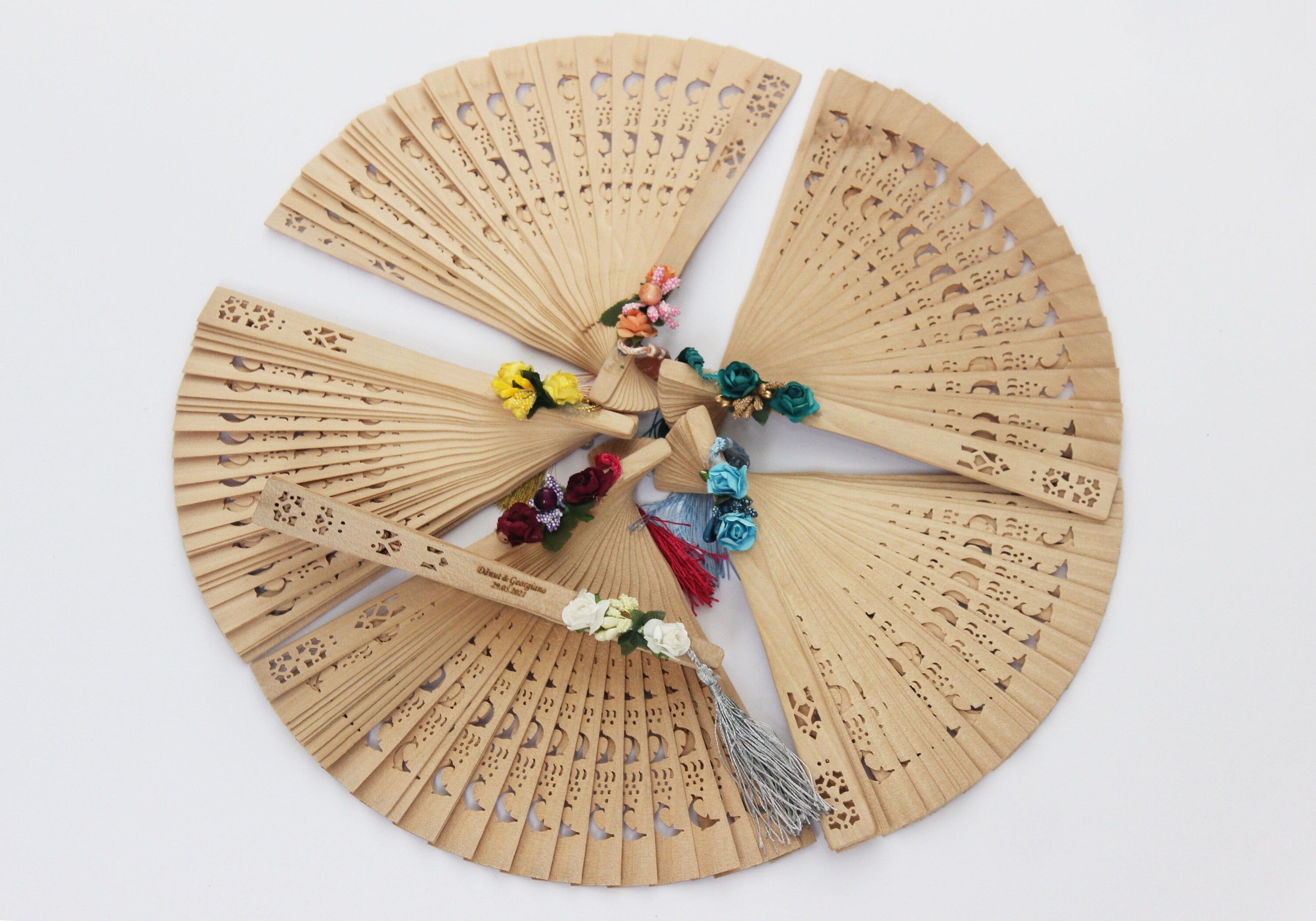 Engraved Dolphin Wooden Fan for Wedding, Natural Fans With One Bud Two Paper Flower and Tassel Decoration Guest Souvenir